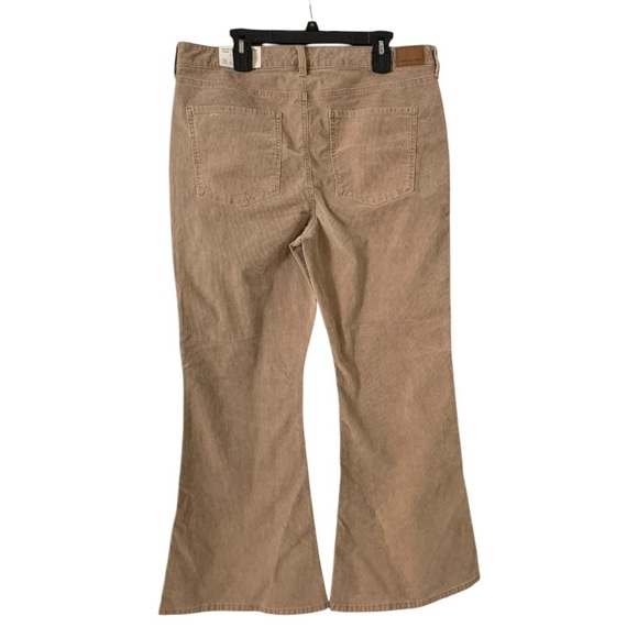 Stretch Corduroy Super High-Waisted Flare Pant Size 18 (34W) Short - Picture 3 of 11